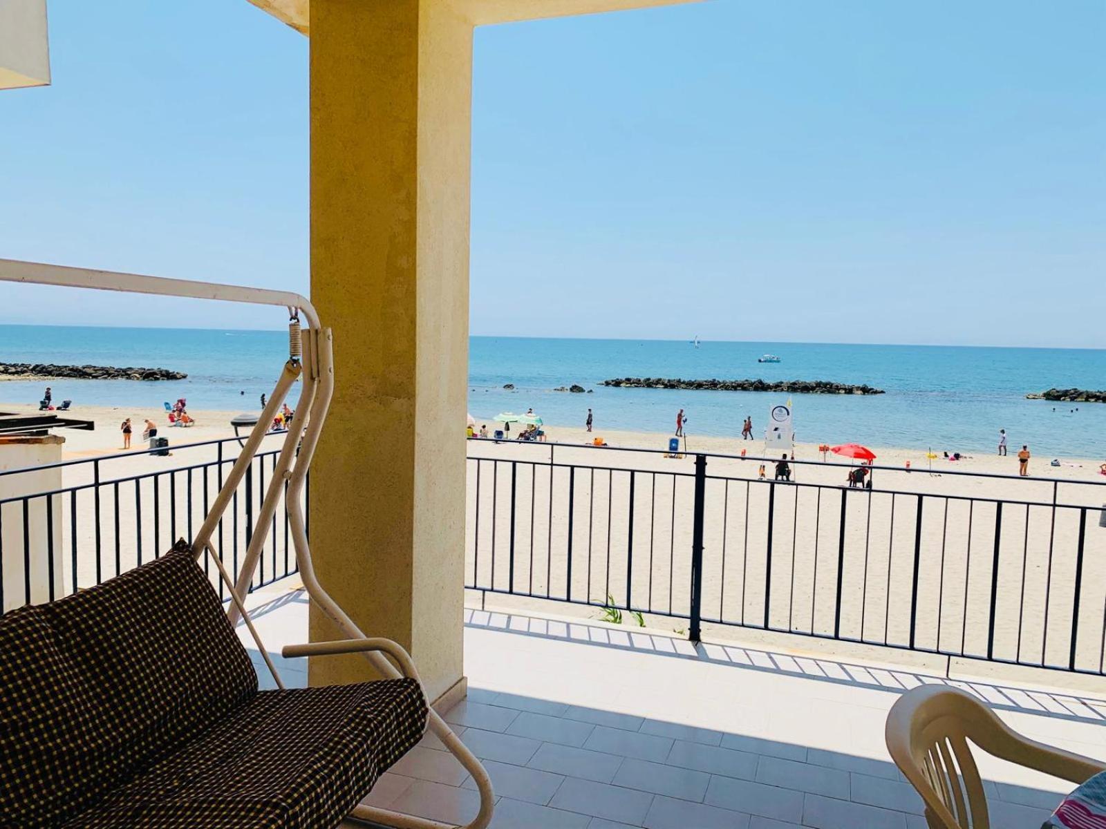 Case La Spiaggia Шакка Экстерьер фото