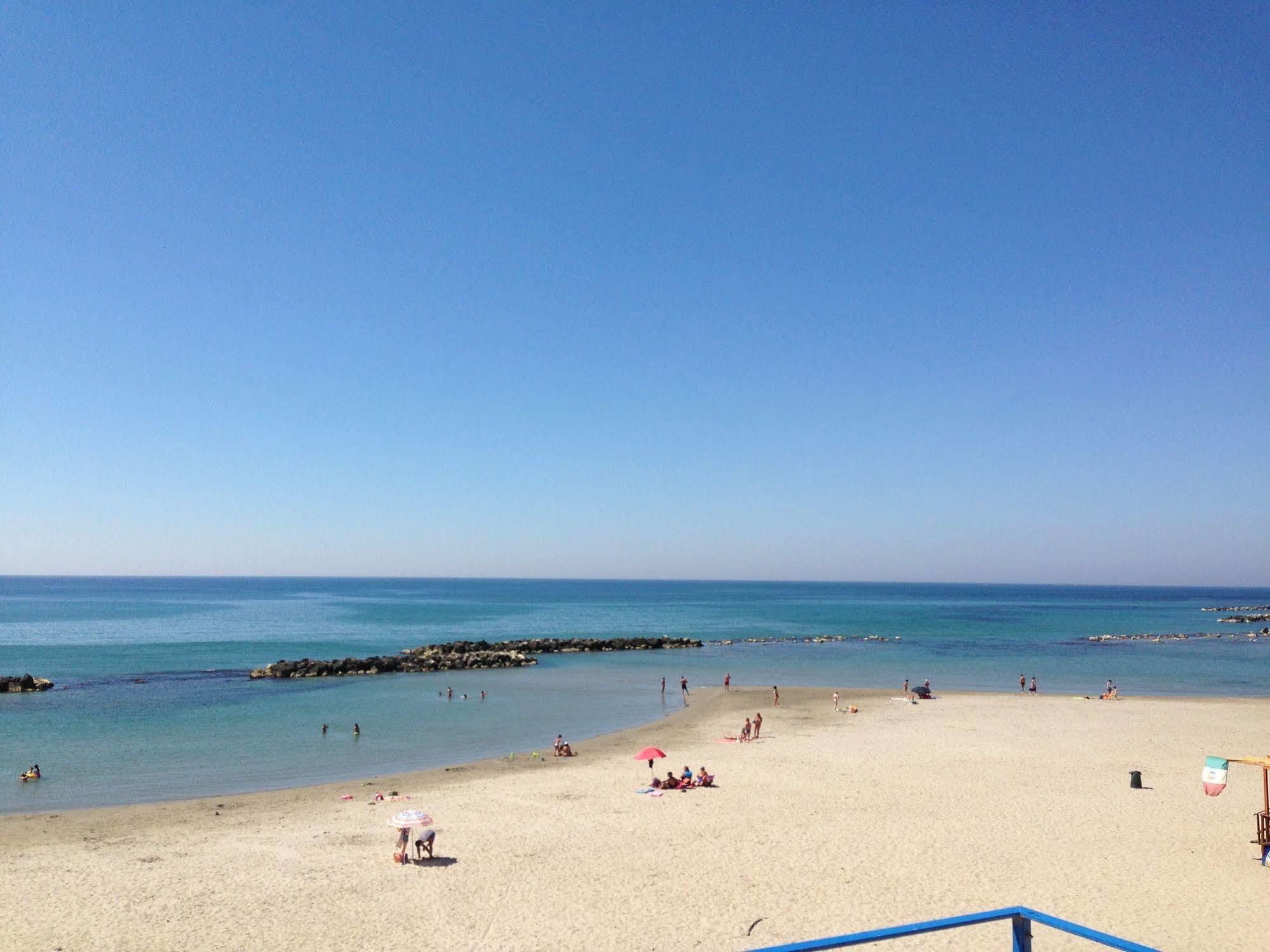 Case La Spiaggia Шакка Экстерьер фото